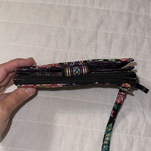 Vera Bradley Iconic RFID Black Multi Quilted Wallet Wristlet Vines Floral - Picture 10 of 12